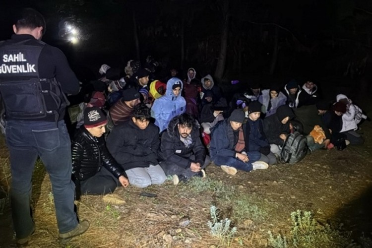 Fethiye'de 24'&uuml; &ccedil;ocuk 58 d&uuml;zensiz g&ouml;&ccedil;men yakalandı