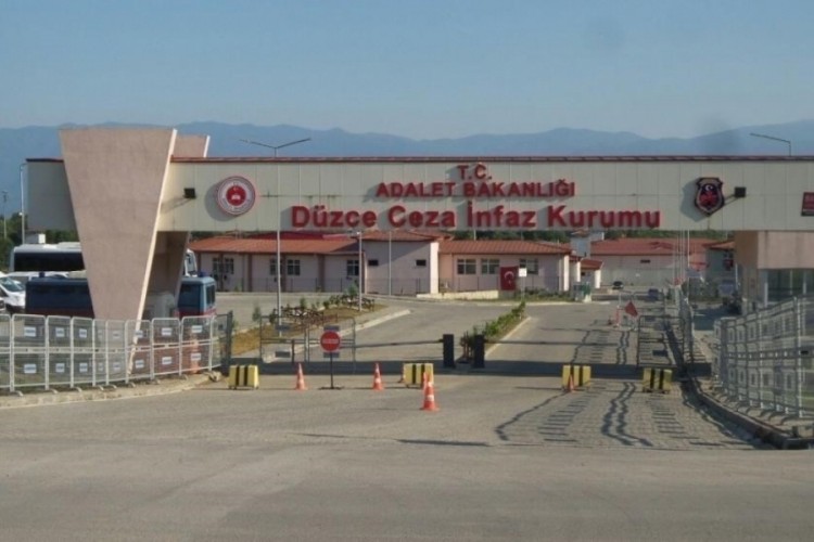 &Ccedil;eşitli su&ccedil;lardan aranan 3 bin 703 kişi yakalandı