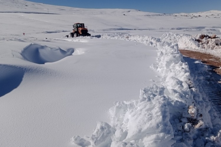 Meteorolojiden Bayburt i&ccedil;in don ve &ccedil;ığ uyarısı