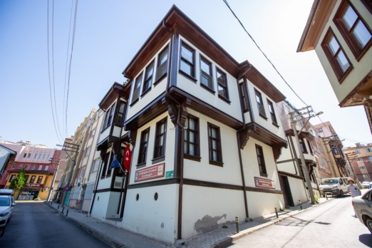 Bursa'nın bilgiye a&ccedil;ılan kapılarına b&uuml;y&uuml;k ilgi