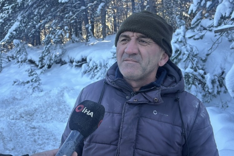 G&uuml;nd&uuml;z fabrikada, akşam karlı dağda