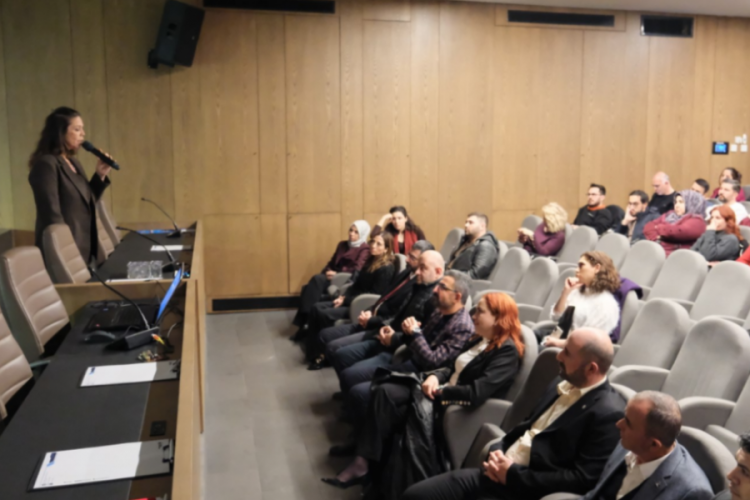 Bursa İneg&ouml;l Belediyesi'nden otizm farkındalığını arttıran seminer