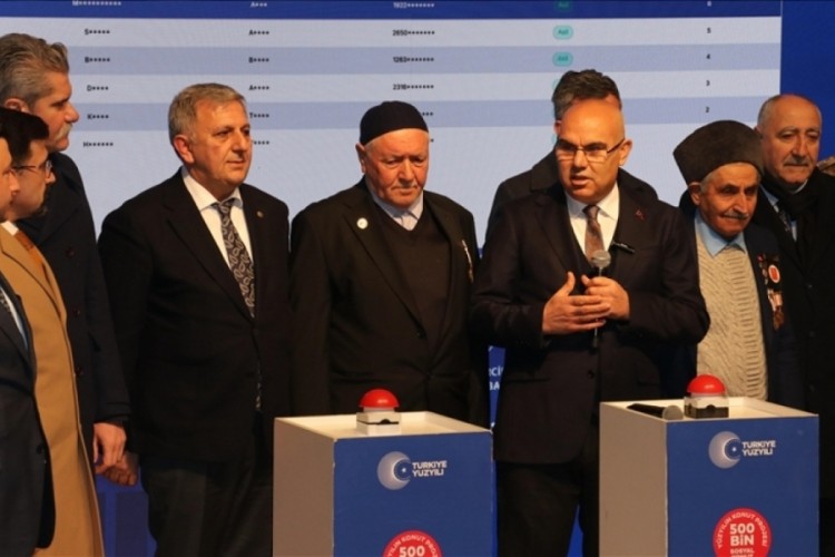 Ağrı'da TOKİ kazananlar kurayla belirlendi
