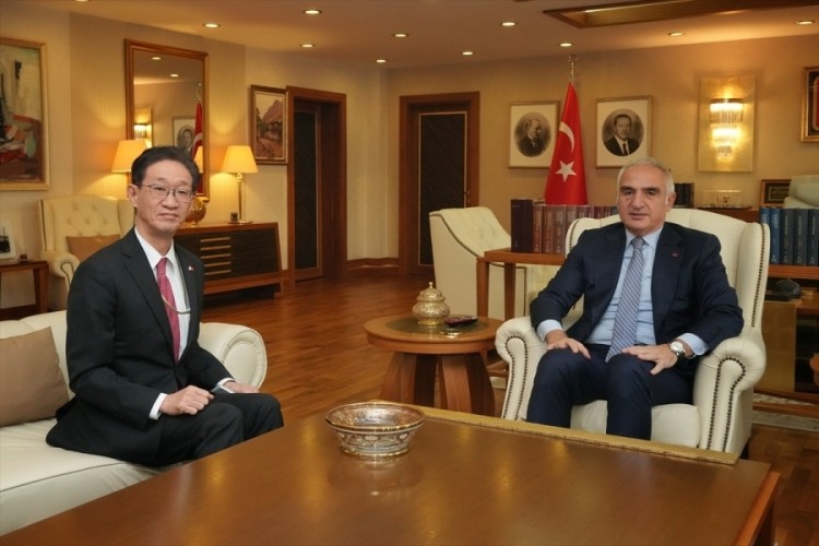 Bakan Ersoy, Japonya'nın Ankara B&uuml;y&uuml;kel&ccedil;isi Tamura ile g&ouml;r&uuml;şt&uuml;
