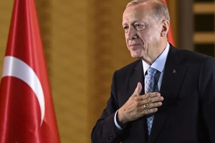 Kulisler hareketlendi! 3 farklı partiden 4 isim AK Part...