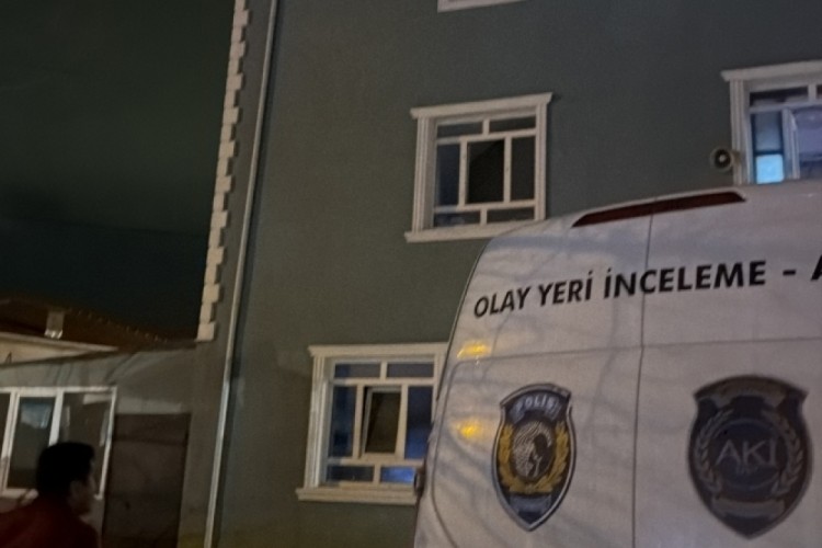 Cami avlusunda silahlı saldırı!