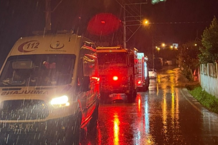 Gecekondu yangınında bir kişi &ouml;ld&uuml;