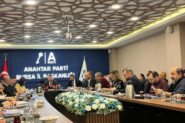 "Bursa &uuml;retiyor, karşılığını alamıyor!"