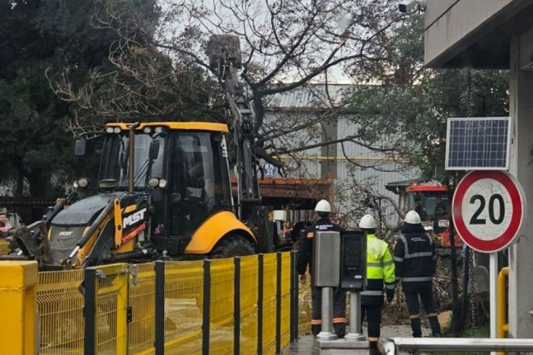 Bursa b&ouml;ylesini g&ouml;rmedi! Bu kez adres fabrika &ouml;n&uuml;...