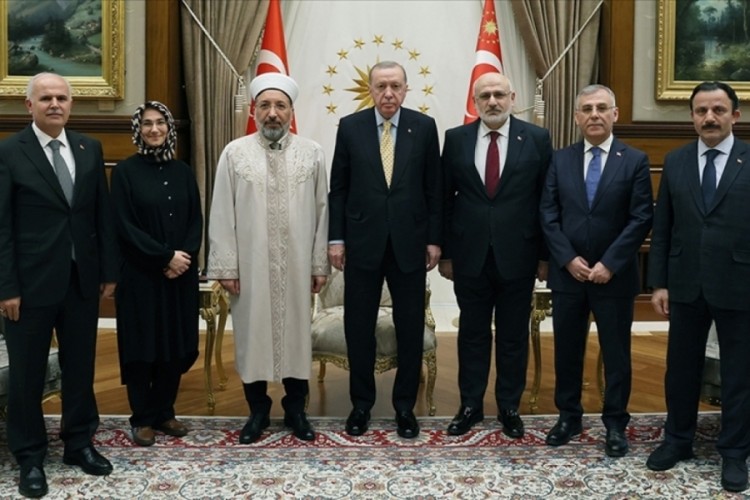 Cumhurbaşkanı Erdoğan, Diyanet İşleri Başkanı ve heyetini kabul etti