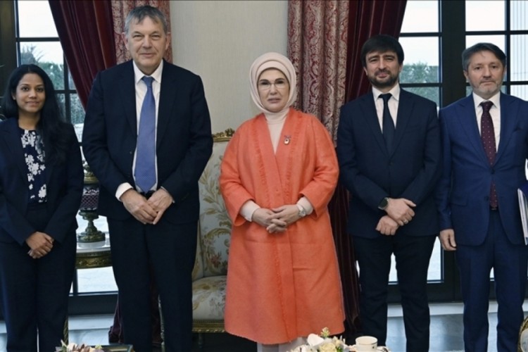 Emine Erdoğan, Lazzarini ile g&ouml;r&uuml;şt&uuml;