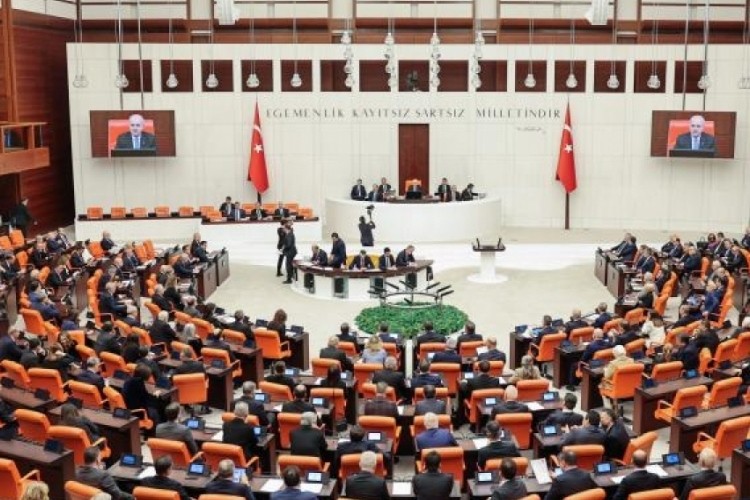 Biri Bursa'dan 11 milletvekili için dokunulmazlık dosya...