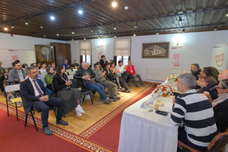 Bursa İneg&ouml;l'den tiyatroya d&uuml;ş&uuml;nsel bakış