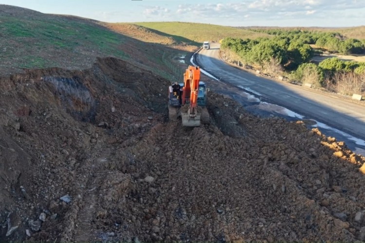 Eski eşi tarafından &ouml;ld&uuml;r&uuml;lm&uuml;şt&uuml;: Her yerde didik didik aranıyor...