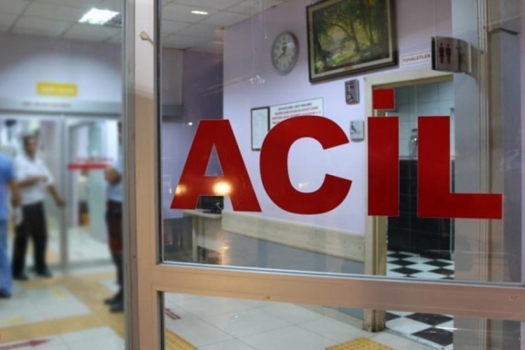 Sitede gaz sızıntısı yaşandı: 1'i &ccedil;ocuk 6 kişi...