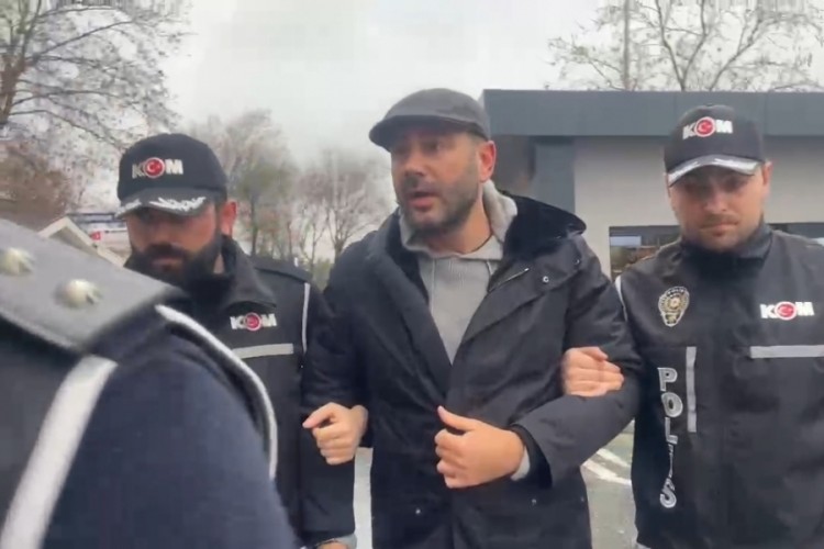 Rıza Akpolat 'r&uuml;şvet' su&ccedil;undan tutuklandı!