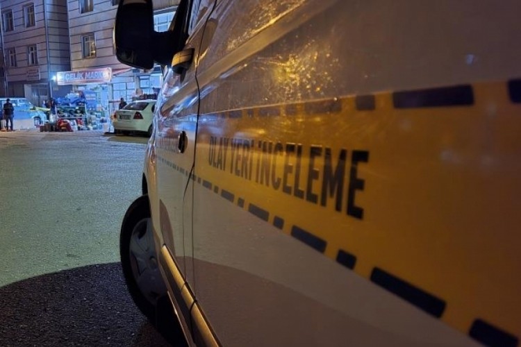 Gemi s&ouml;k&uuml;m tesisinde korkun&ccedil; olay! Vincin kancası...