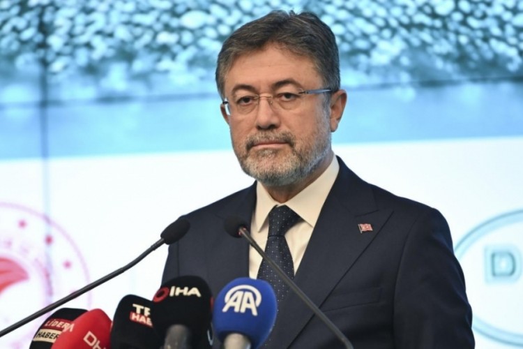 Bakan Yumaklı: Laf cambazlıklarınız beceriksizliklerinizi &ouml;rtm&uuml;yor