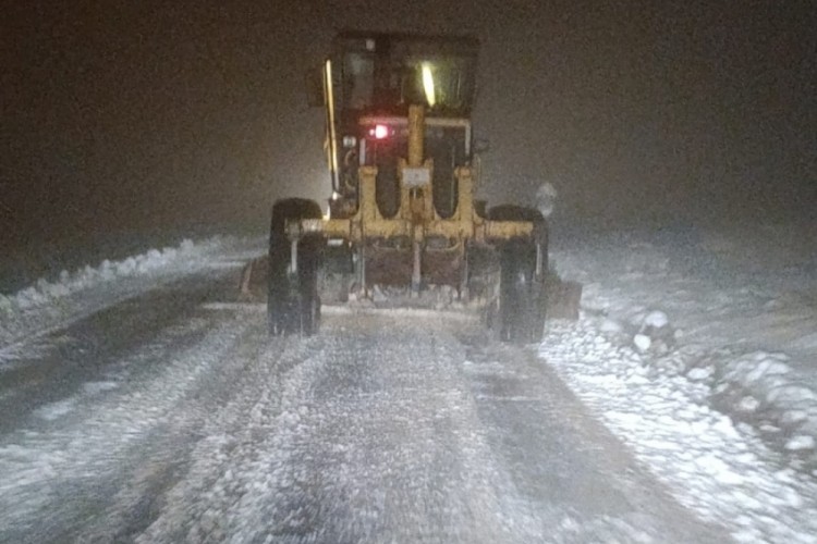 Bursa'nın 33 mahallesinde kar seferberliği!