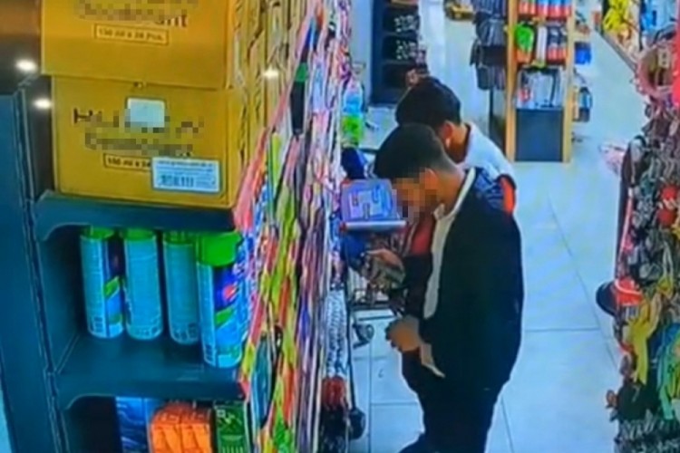 &Ouml;nce kokladılar sonra &ccedil;aldılar
