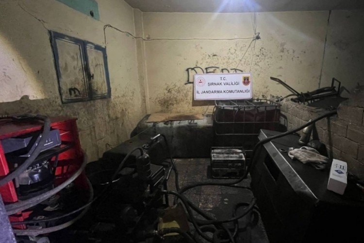 Şırnak'ta jandarma ekipleri 21 milyonluk ka&ccedil;ak &uuml;r&uuml;n ele ge&ccedil;irdi