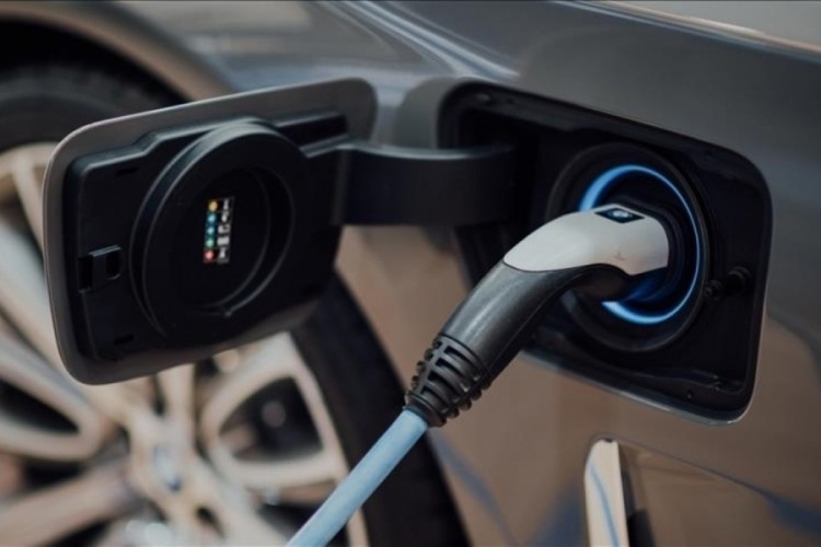 AB ve &Ccedil;in elektrikli ara&ccedil; anlaşmasında uzlaştı