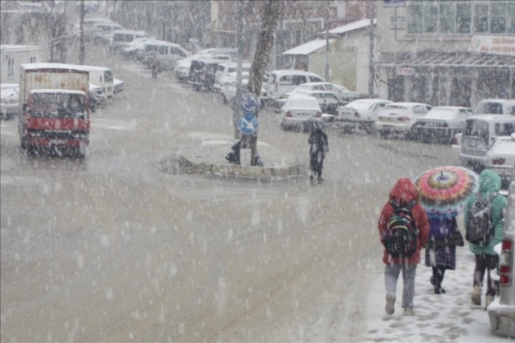 Adıyaman'da eğitime kar engeli