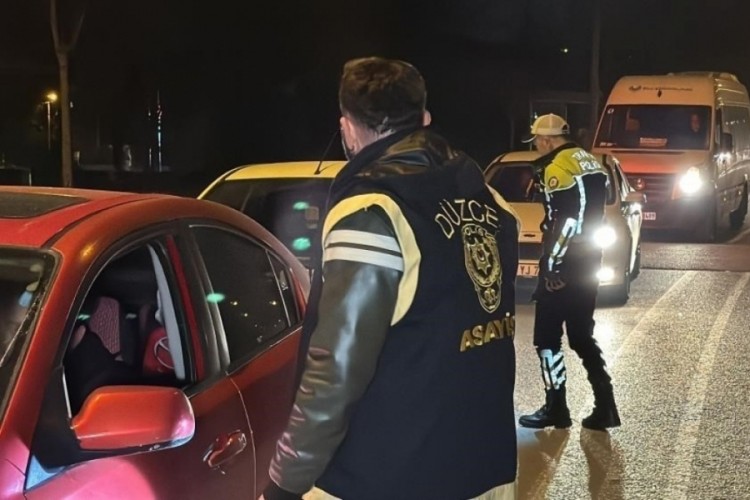 D&uuml;zce'de aranan 124 şahıs yakalandı!