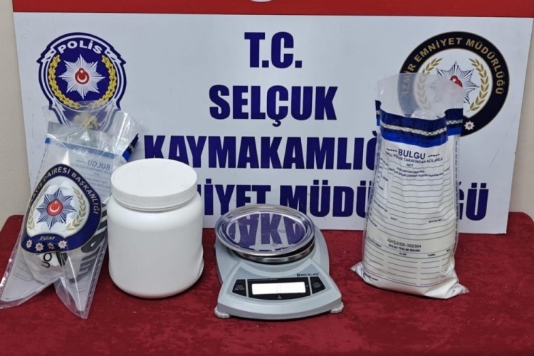Polisten uyuşturucu operasyonu: 4 kişi yakalandı...