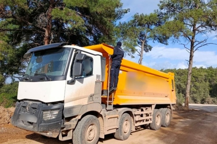 İnşaat atığı d&ouml;kenlere 418 bin T&uuml;rk Lirası ceza!