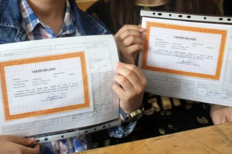 2026'da karneler değişiyor! İşte yeni karne modeline il...