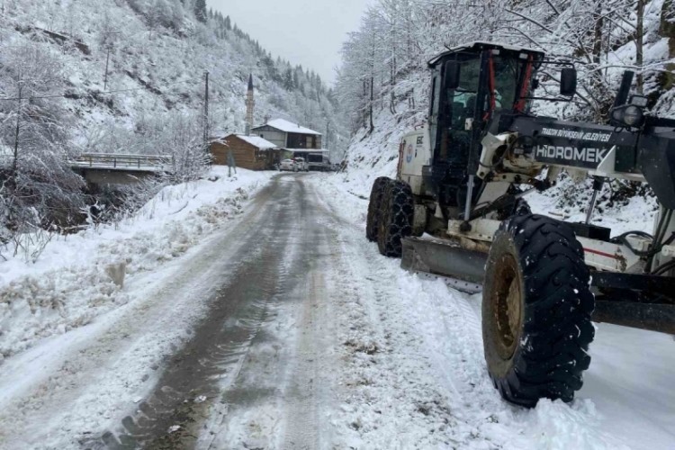Trabzon'un bazı il&ccedil;elerinde eğitime yarın ara verildi