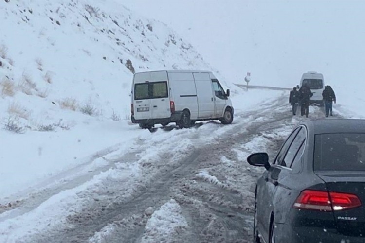 Bitlis'te eğitime 1 g&uuml;n ara verildi