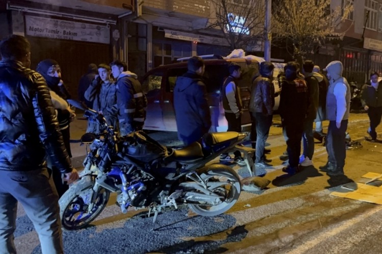 Tekirdağ'da 2 kişinin yaralandığı feci kaza kamerada
