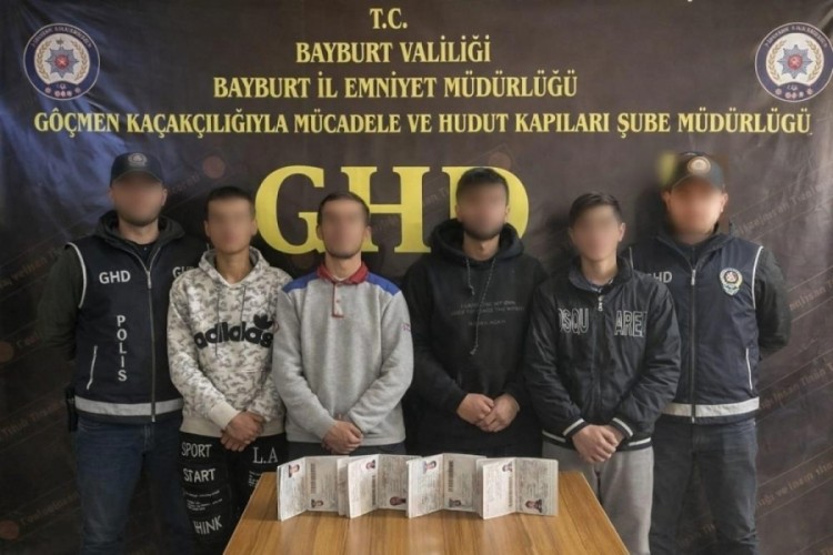 Bayburt'ta 8 ka&ccedil;ak g&ouml;&ccedil;men yakalandı
