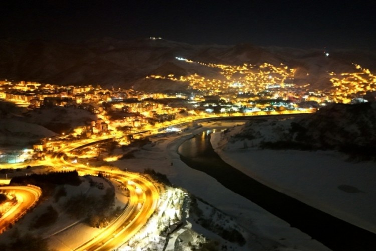 Tunceli'de buzlanma nedeniyle eğitime 1 g&uuml;n ara
