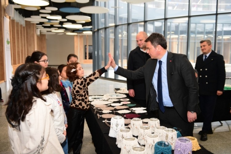 Osmangazi Belediyesi Yetenek Evleri'nde hayaller eserlere d&ouml;n&uuml;şt&uuml;