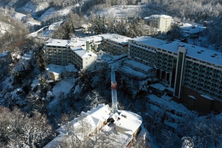 Termal tesislerde yarıyıl hareketliliği: Bursa'da Oylat Kaplıcaları'na ilgi yoğun...