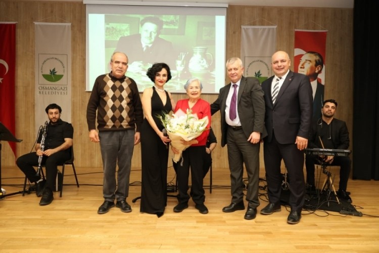 N&acirc;zım Hikmet dizeleri Osmangazi'de yankılandı