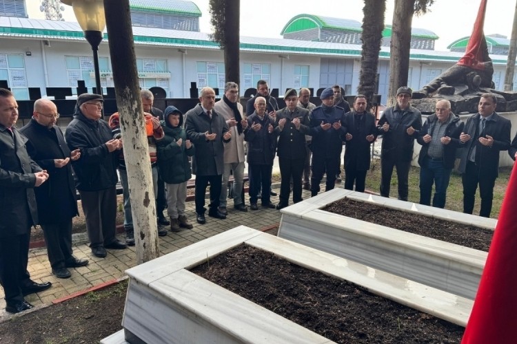 Orhangazili Şehit Jandarma Vedat Akdağ, mezarı başında anıldı