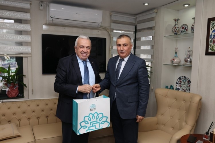 Başkan Şadi &Ouml;zdemir'den İl Milli Eğitim M&uuml;d&uuml;r&uuml; G&uuml;rhan &Ccedil;okgezer'e ziyaret