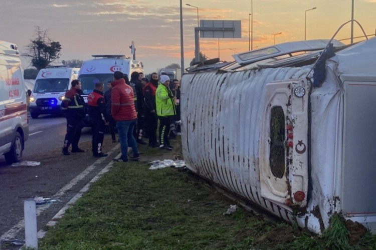 İş&ccedil;i servisi devrildi: 16 yaralı