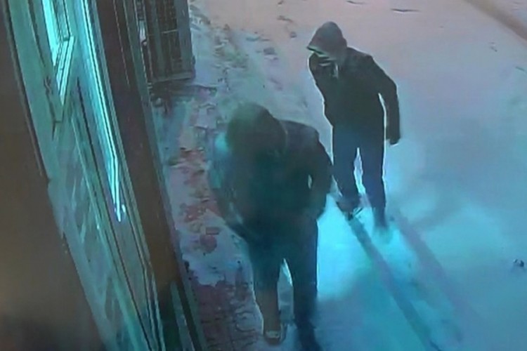 Altın ve parasını 3 aydır yanında taşıyordu; gaspa uğradı