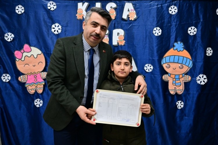 Başkan Yılmaz, öğrencilerin karne heyecanına ortak oldu