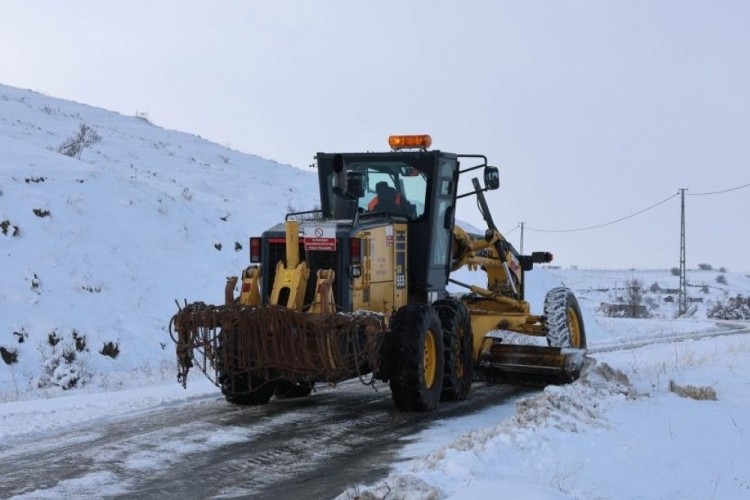 Sivas'ta 178 yerleşim yerinin yolu ulaşıma kapalı