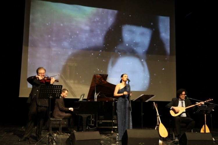 N&acirc;zım Hikmet 124. yaşında Nil&uuml;fer'de konserle anıldı
