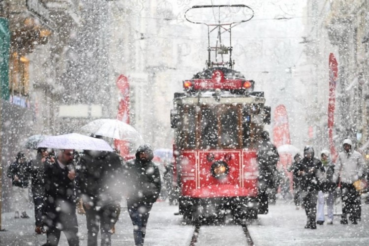 İstanbul Valiliği'nden kar uyarısı
