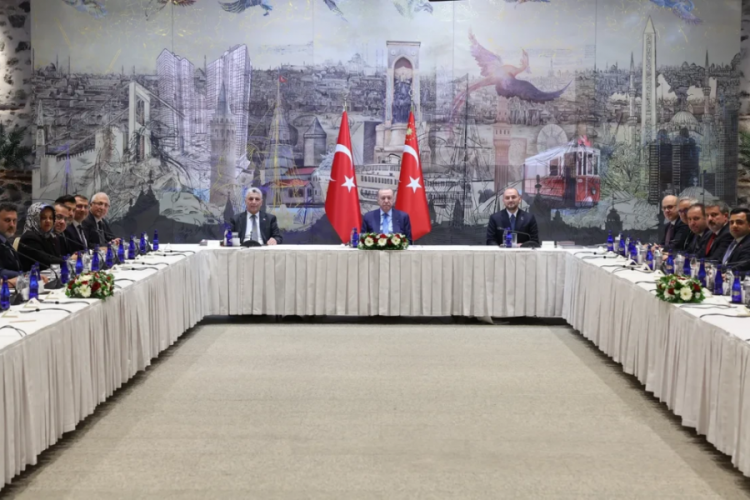Cumhurbaşkanı Erdoğan, M&Uuml;SİAD heyetiyle g&ouml;r&uuml;şt&uuml;