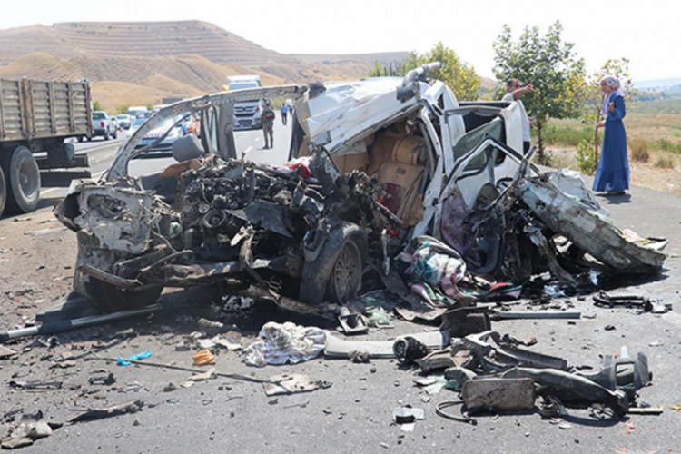 2025'te trafik kazalarında 3 bin 481 kişi hayatını kaybetti