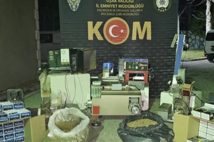 Uşak'ta polisten ka&ccedil;ak t&uuml;t&uuml;n ve makaron baskını